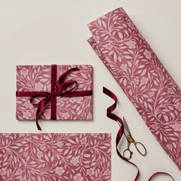 Pink Flora Pattern Gift Wrap